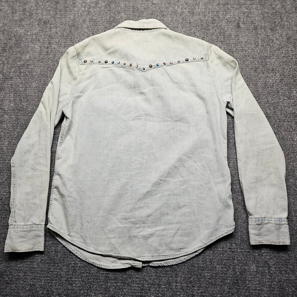 Levi Strauss Co Womens Denim Western Shirt Light Wash Studded Star Classic Fit M - Picture 7 of 11